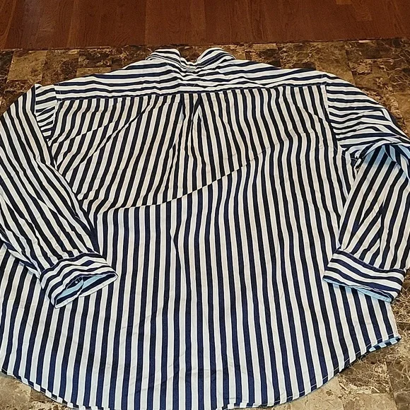 Men's Tommy Hilfiger Blue and White Casual Button Down Shirt - Picture 5 of 6